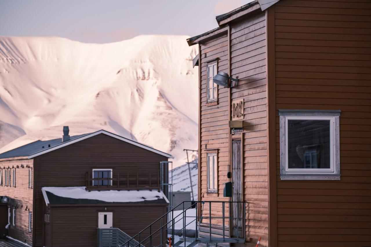 Gjestehuset 102 Longyearbyen Exteriér fotografie