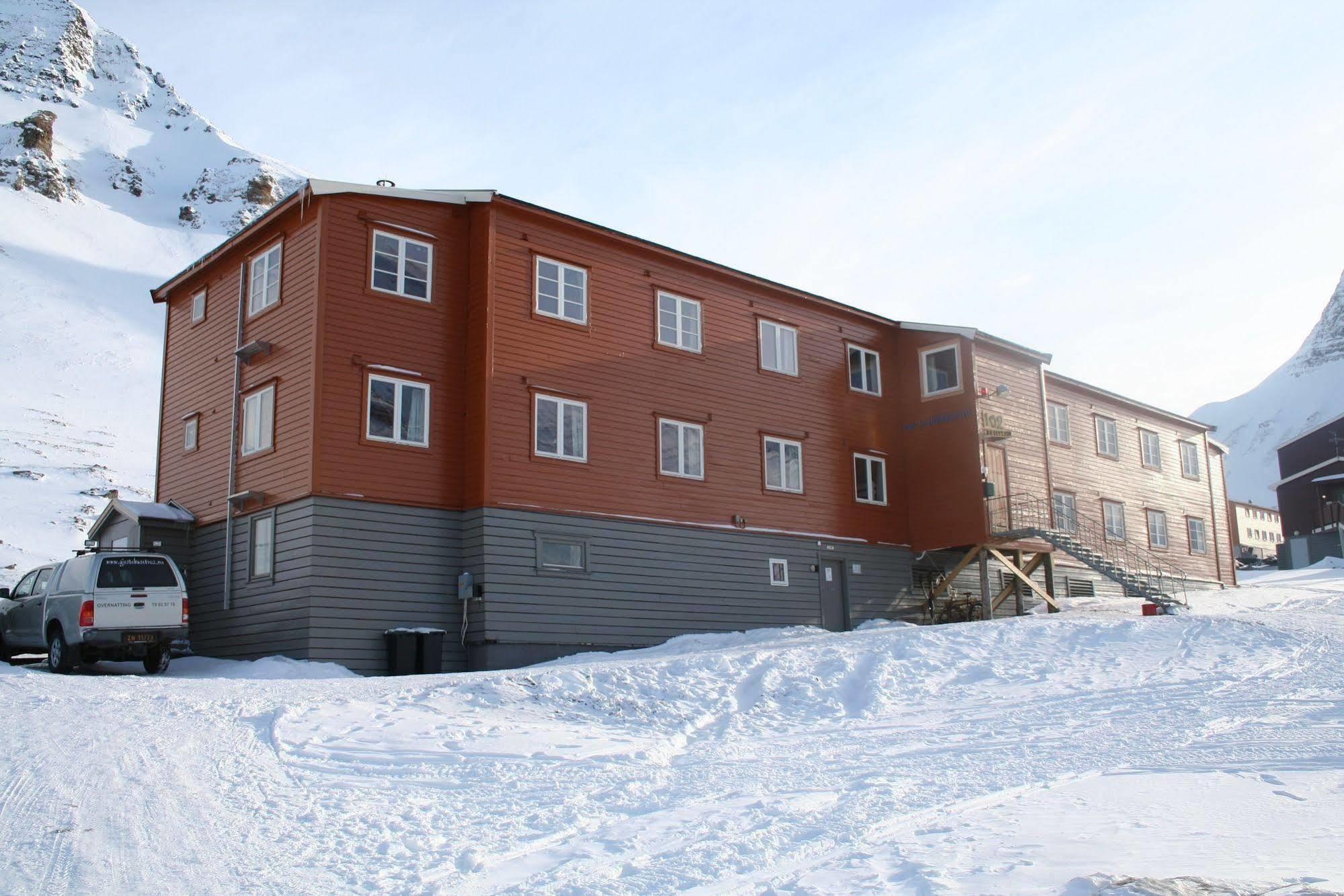 Gjestehuset 102 Longyearbyen Exteriér fotografie